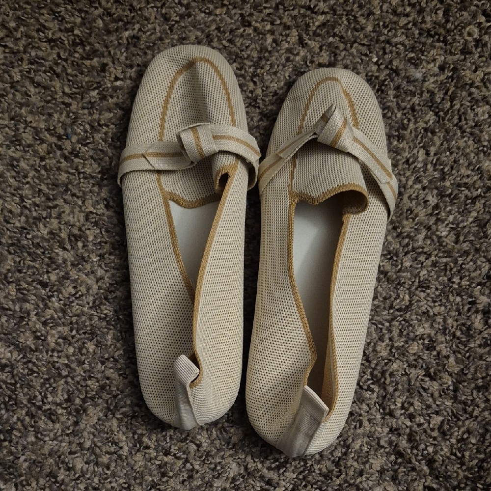Elegant Cream & Brown Women's Loafers Size 10